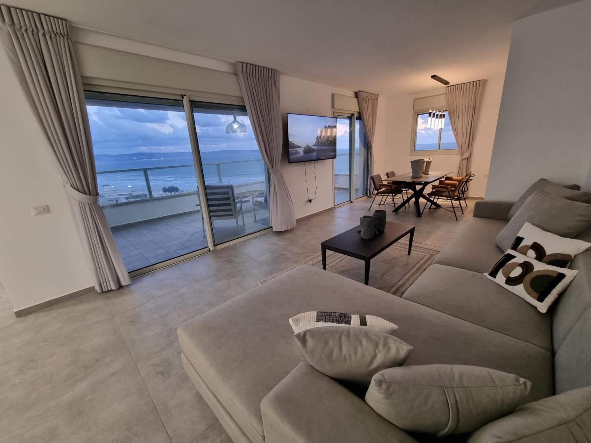 Beachfront Gallery Akkon Zimmer foto